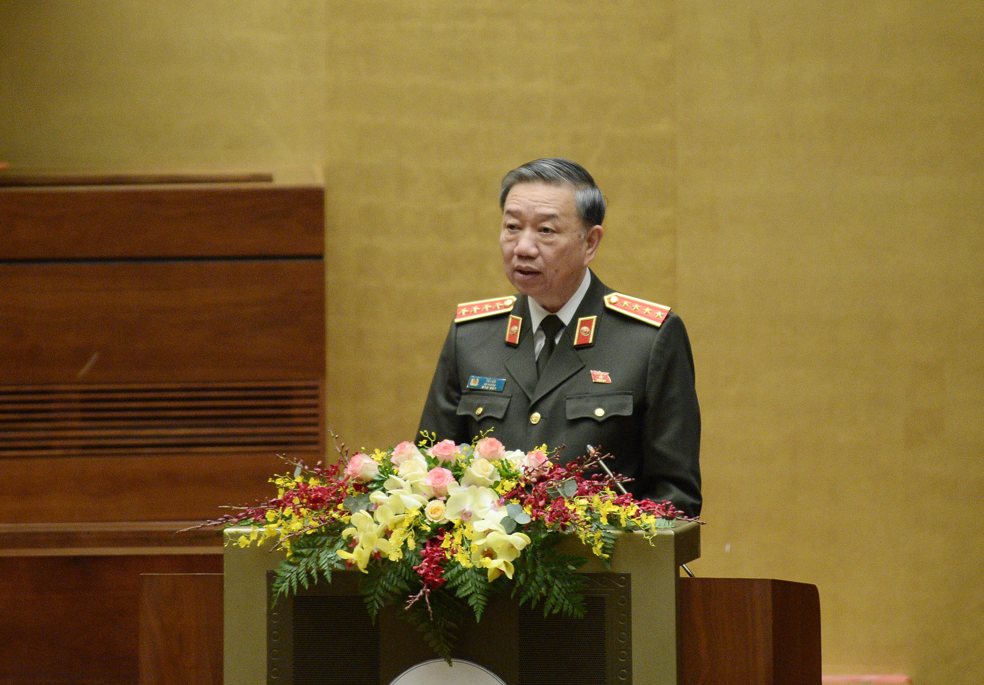 http://quochoi.vn/content/tintuc/NewsMedia2020/BICH%20LAN/b%E1%BB%99%20tr%C6%B0%E1%BB%9Fng%20b%E1%BB%99%20c%C3%B4ng%20an%20t%C3%B4%20l%C3%A2m%2024.jpg