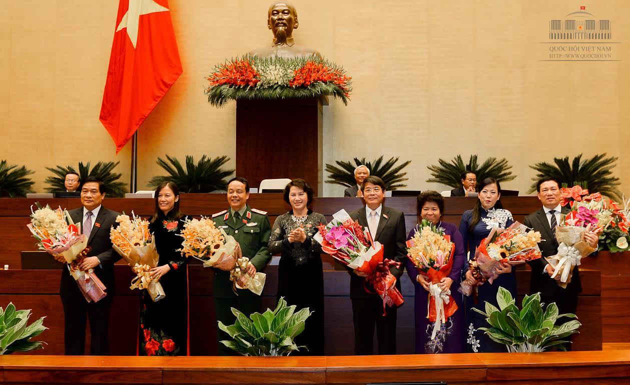 ngan%20-tang%20hoa.jpg