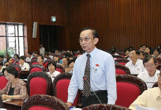 Đại biểu Quốc hội Thành phố Hồ Chí Minh Trần Đông A phát biểu ý kiến