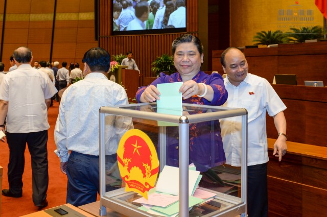 Lãnh đạo Đảng, Nhà nước, Chính Phủ, Quốc hội bỏ phiếu bầu Chủ tịch Quốc hội, Phó Chủ tịch Quốc hội, Ủy viên Ủy ban thường vụ Quốc hội. Ảnh: Văn Bình - Cổng TTĐT (4)