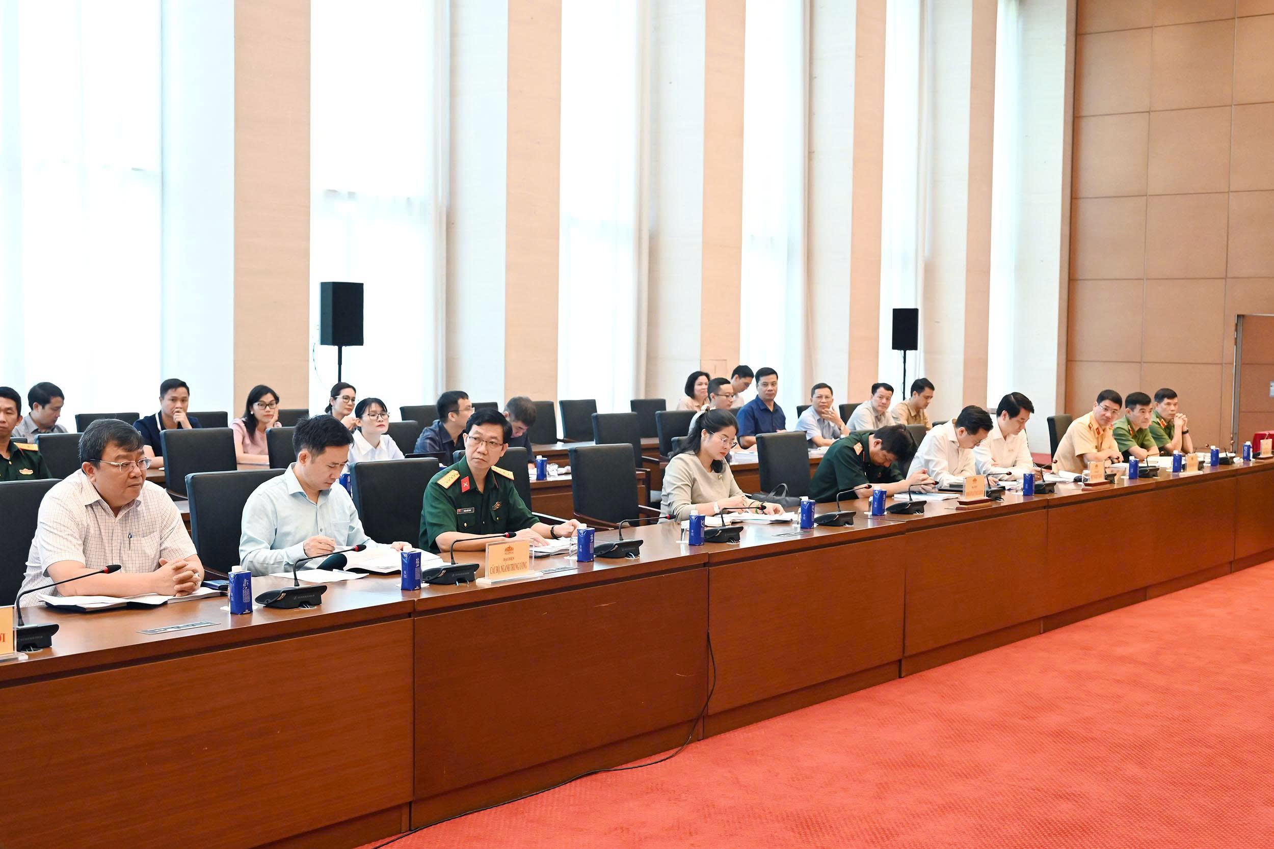 Ủy ban Quốc phòng, An ninh và Đối ngoại thẩm tra chính thức dự án Luật sửa đổi, bổ sung một số điều của 10 luật có liên quan đến an ninh, trật tự