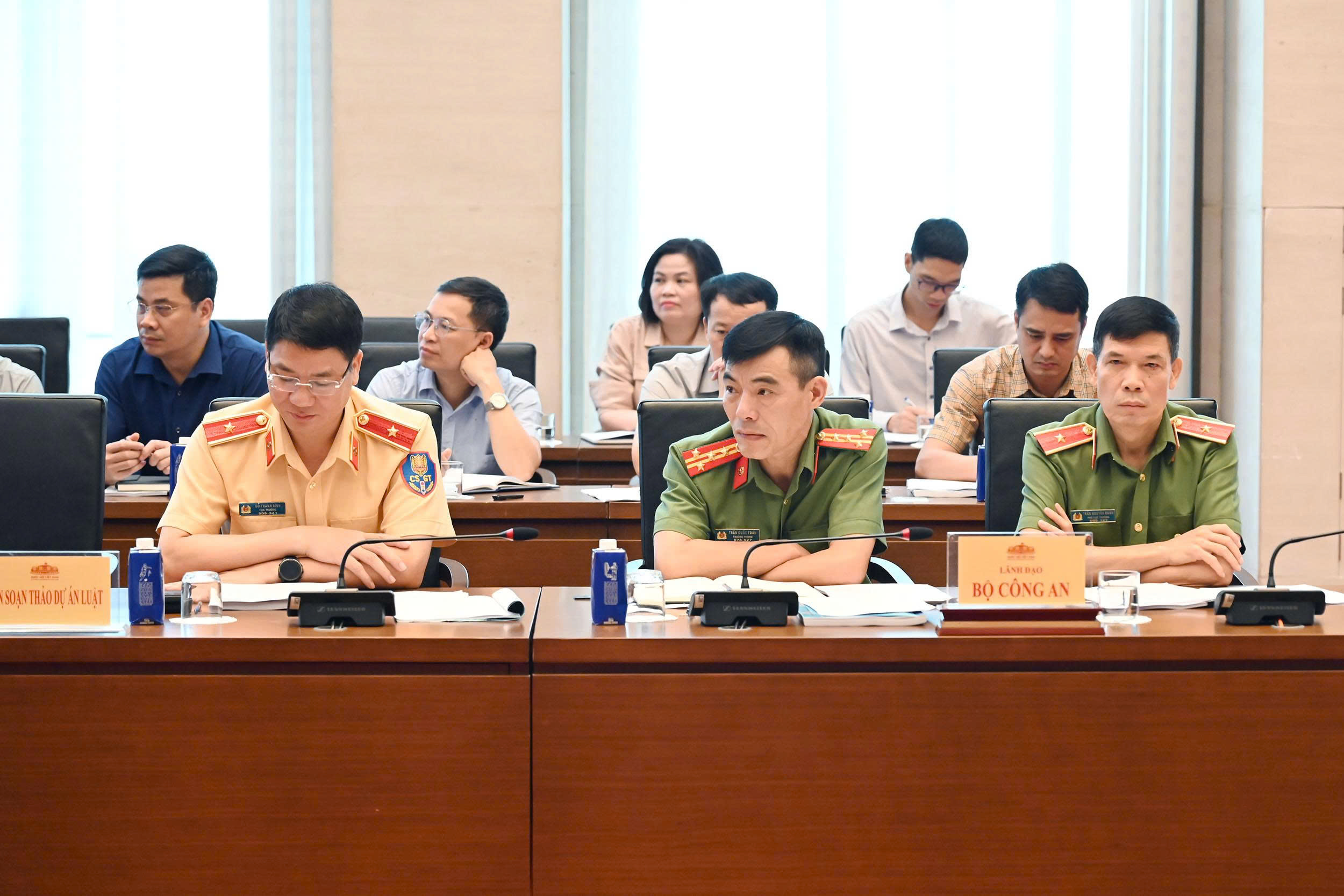 Ủy ban Quốc phòng, An ninh và Đối ngoại thẩm tra chính thức dự án Luật sửa đổi, bổ sung một số điều của 10 luật có liên quan đến an ninh, trật tự