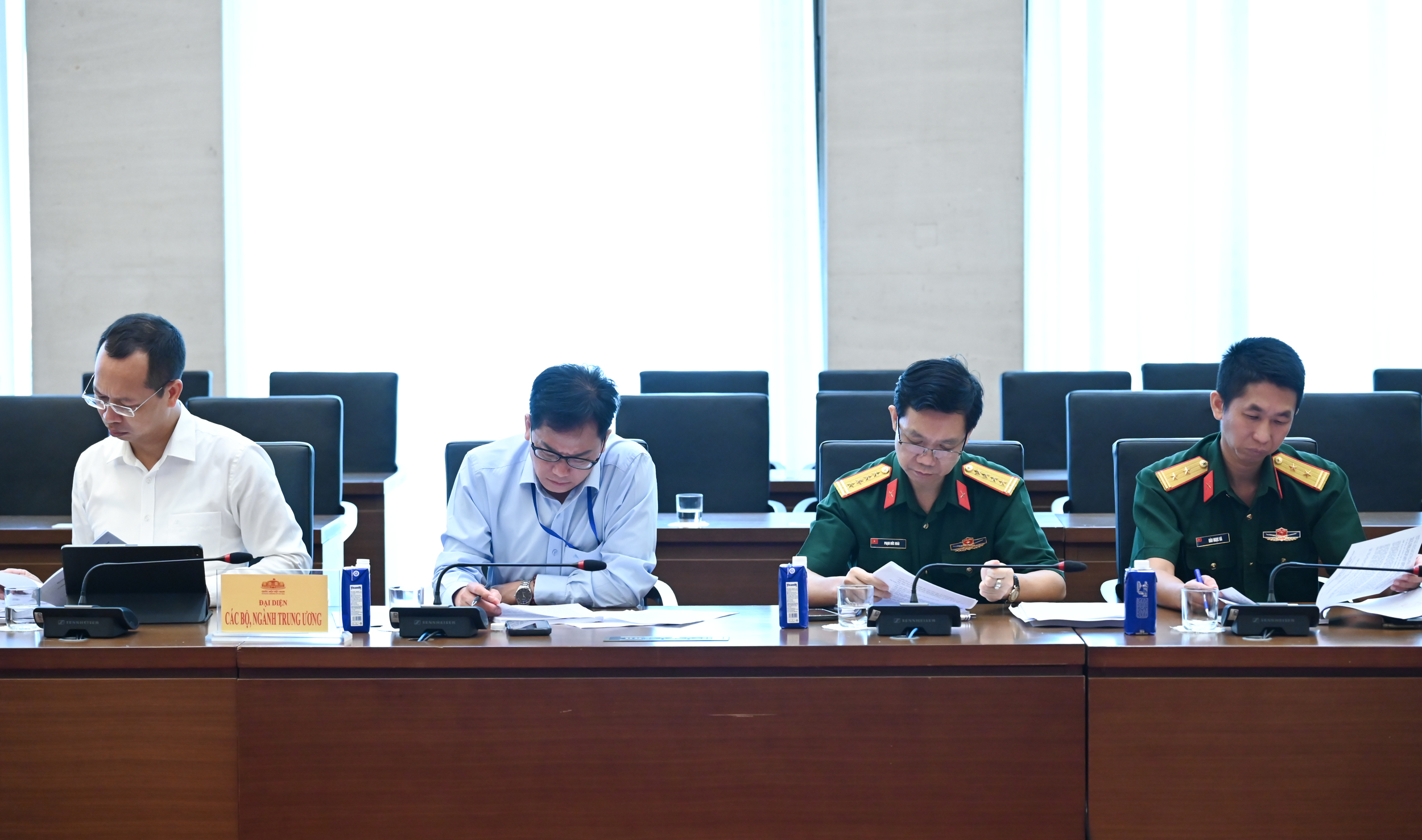 Ủy ban Quốc phòng, An ninh và Đối ngoại thẩm tra chính thức dự án Luật sửa đổi, bổ sung một số điều của 10 luật có liên quan đến an ninh, trật tự