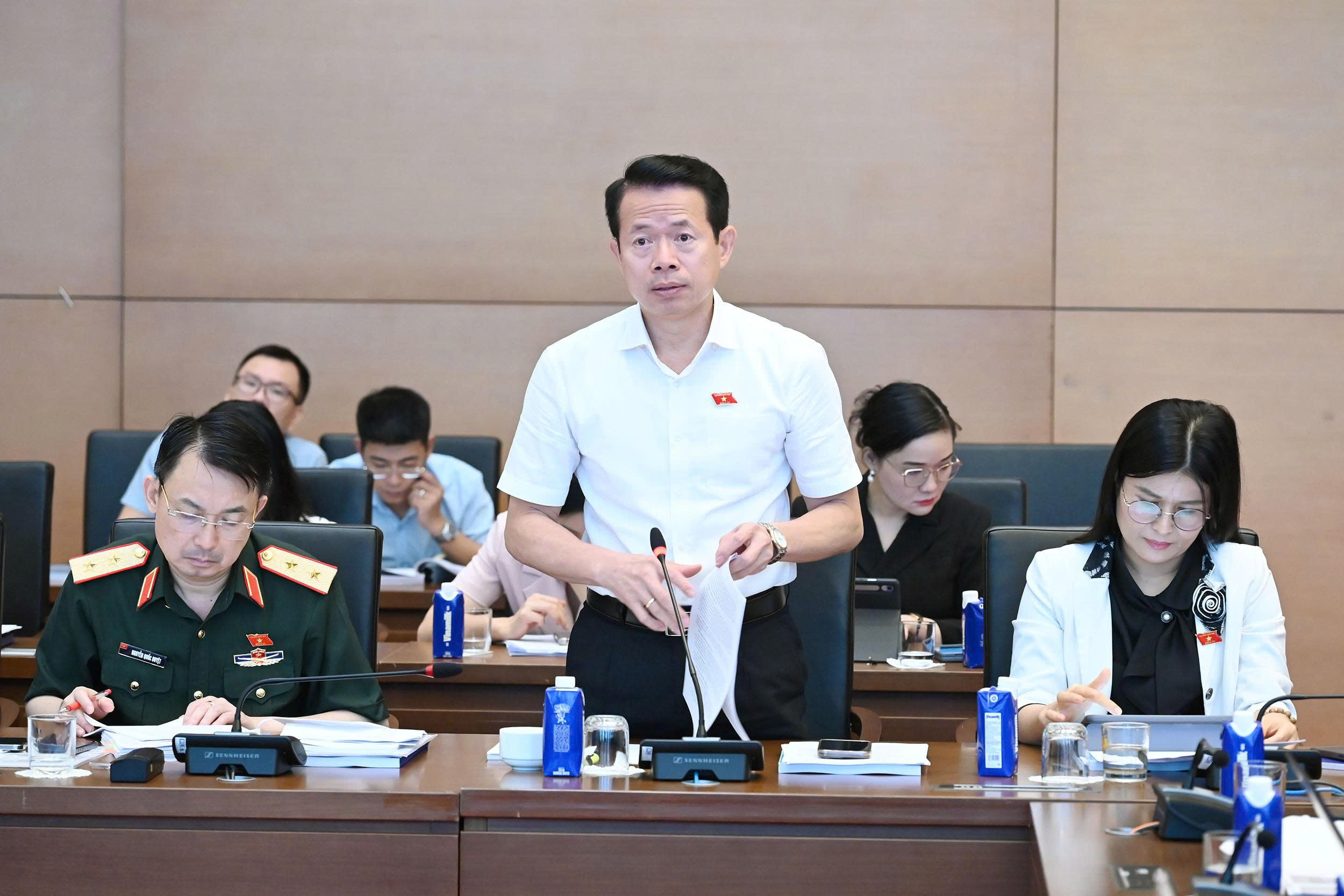 Ủy ban Quốc phòng, An ninh và Đối ngoại thẩm tra chính thức dự án Luật sửa đổi, bổ sung một số điều của 10 luật có liên quan đến an ninh, trật tự