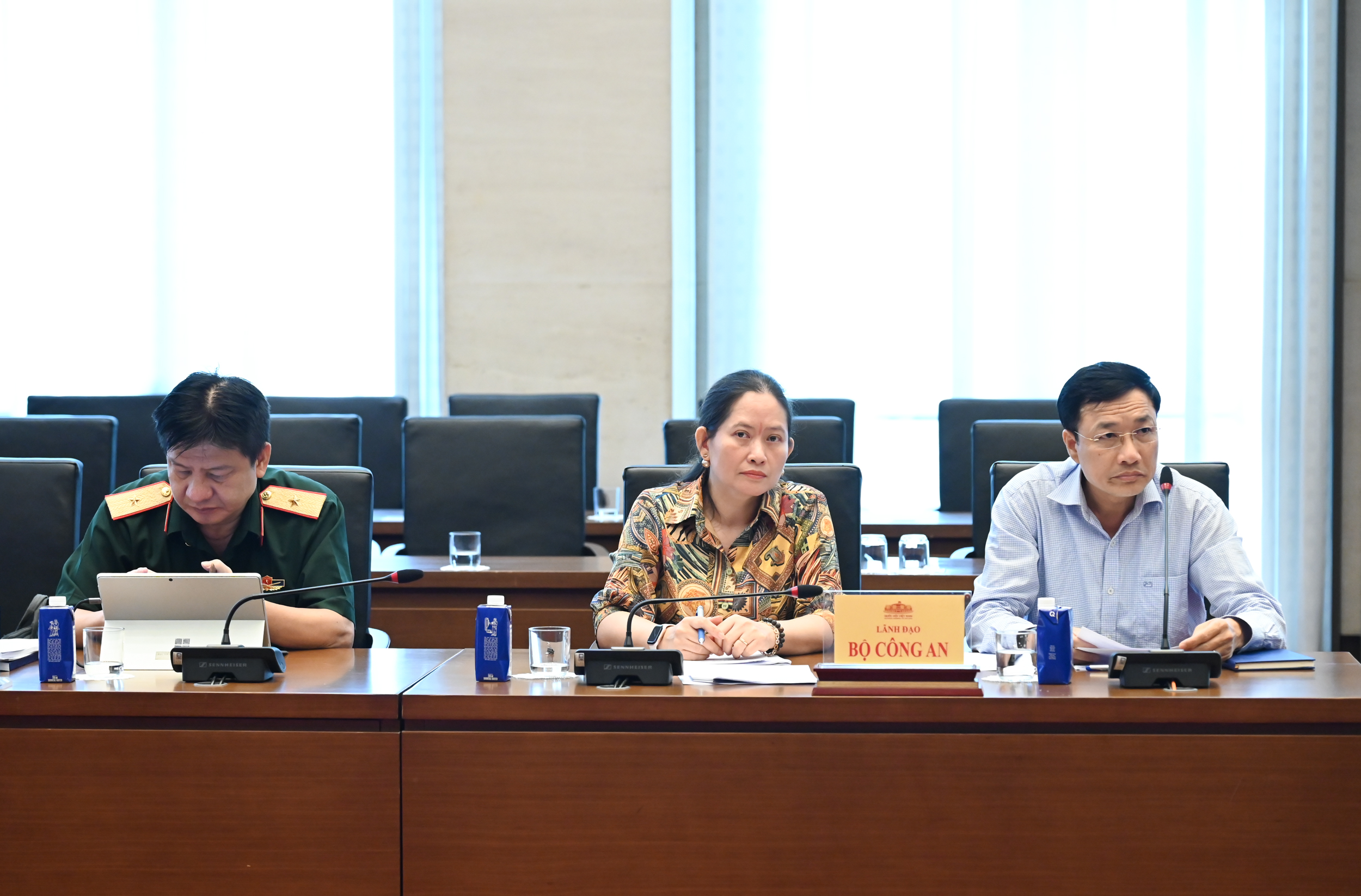 Ủy ban Quốc phòng, An ninh và Đối ngoại thẩm tra chính thức dự án Luật sửa đổi, bổ sung một số điều của 10 luật có liên quan đến an ninh, trật tự