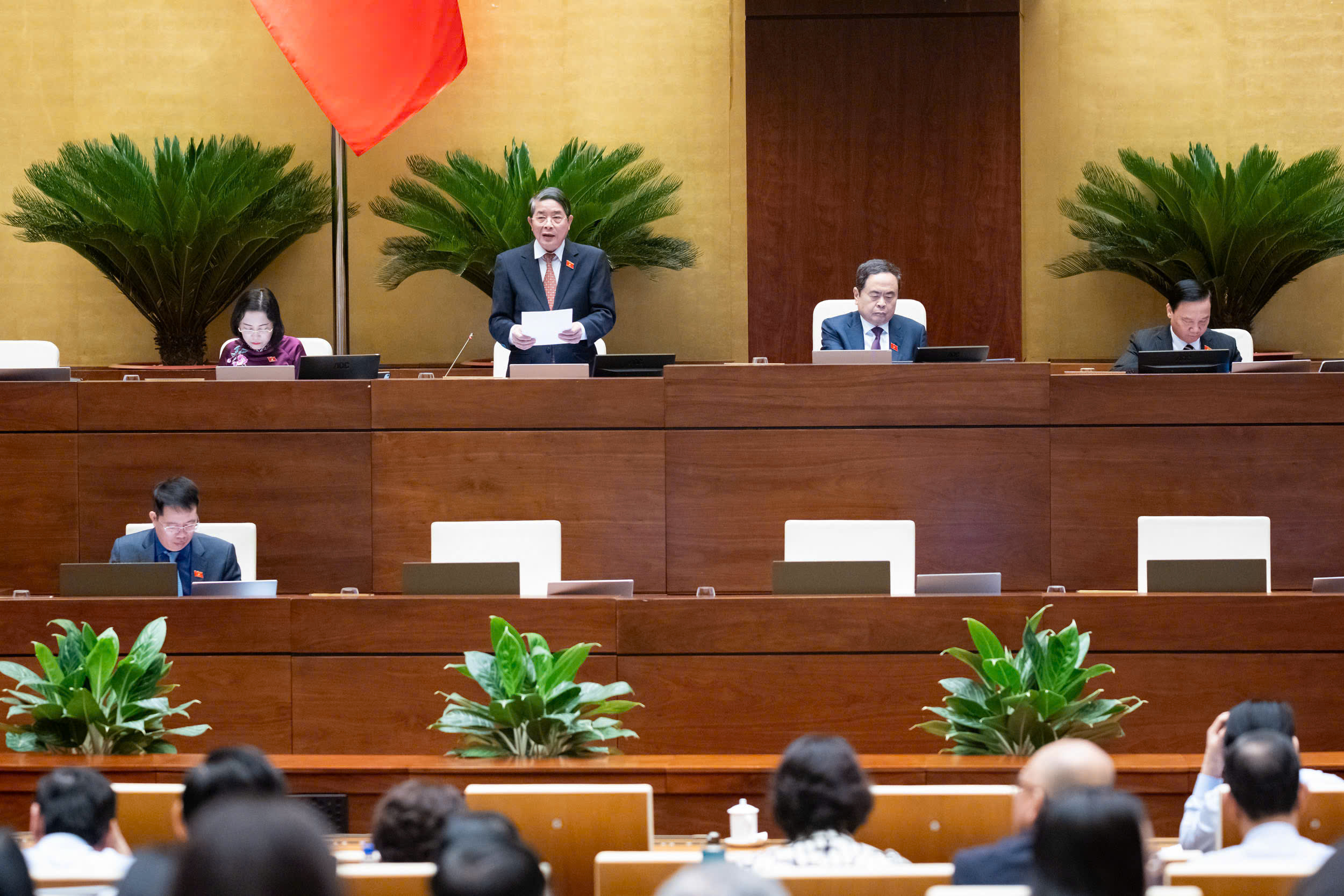 Quốc hội thông qua Luật sửa đổi, bổ sung một số điều của 8 luật thuộc lĩnh vực tài chính, đấu thầu, đầu tư