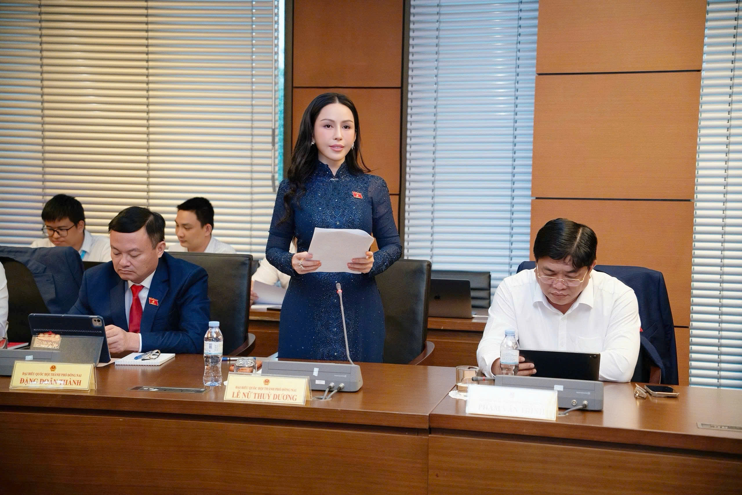 Đại biểu Lê Nữ Thùy Dương, Đoàn ĐBQH thành phố Đồng Nai phát biểu