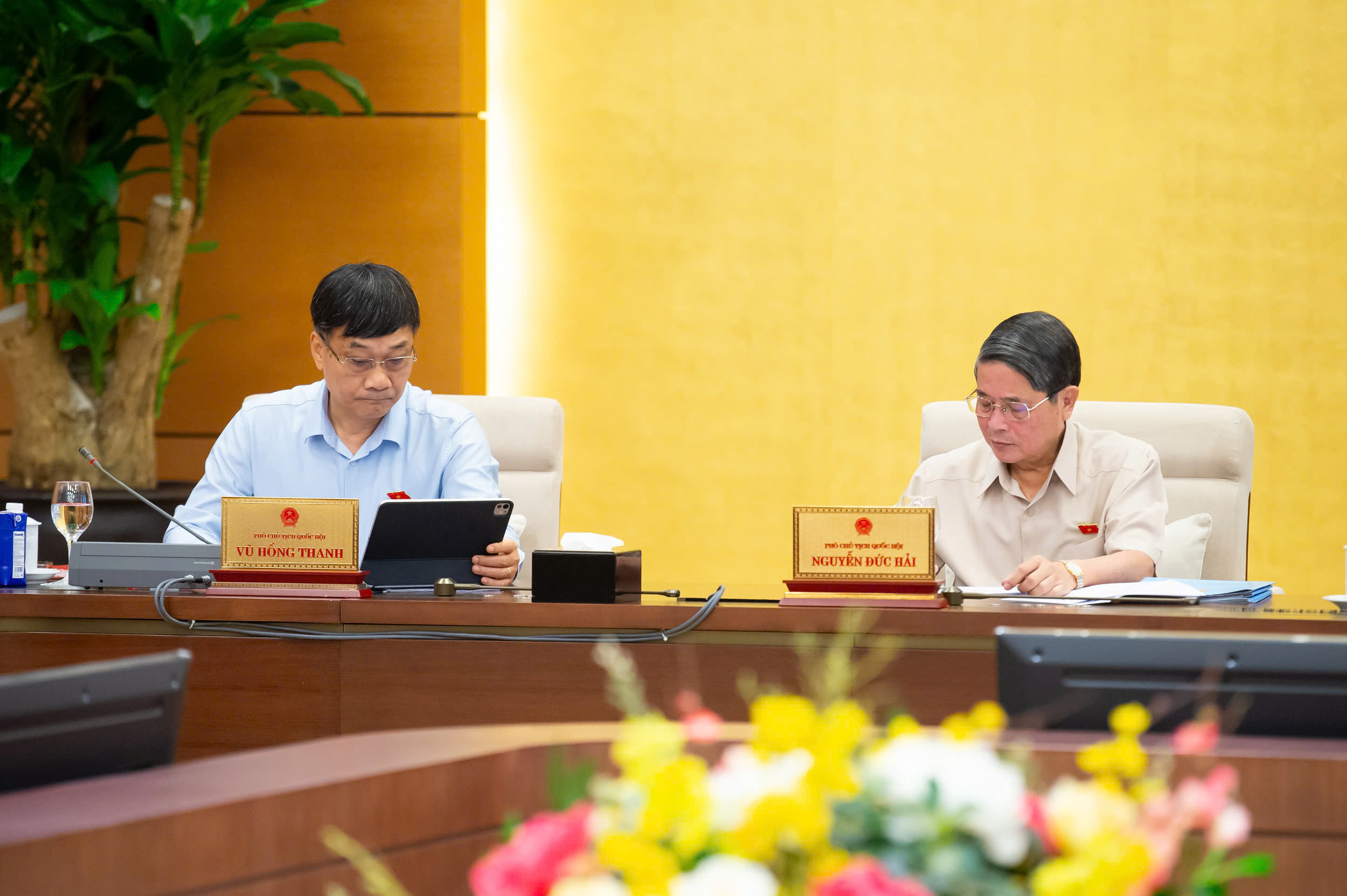 Uỷ ban Thường vụ Quốc hội cho ý kiến Dự án Luật Thương mại điện tử