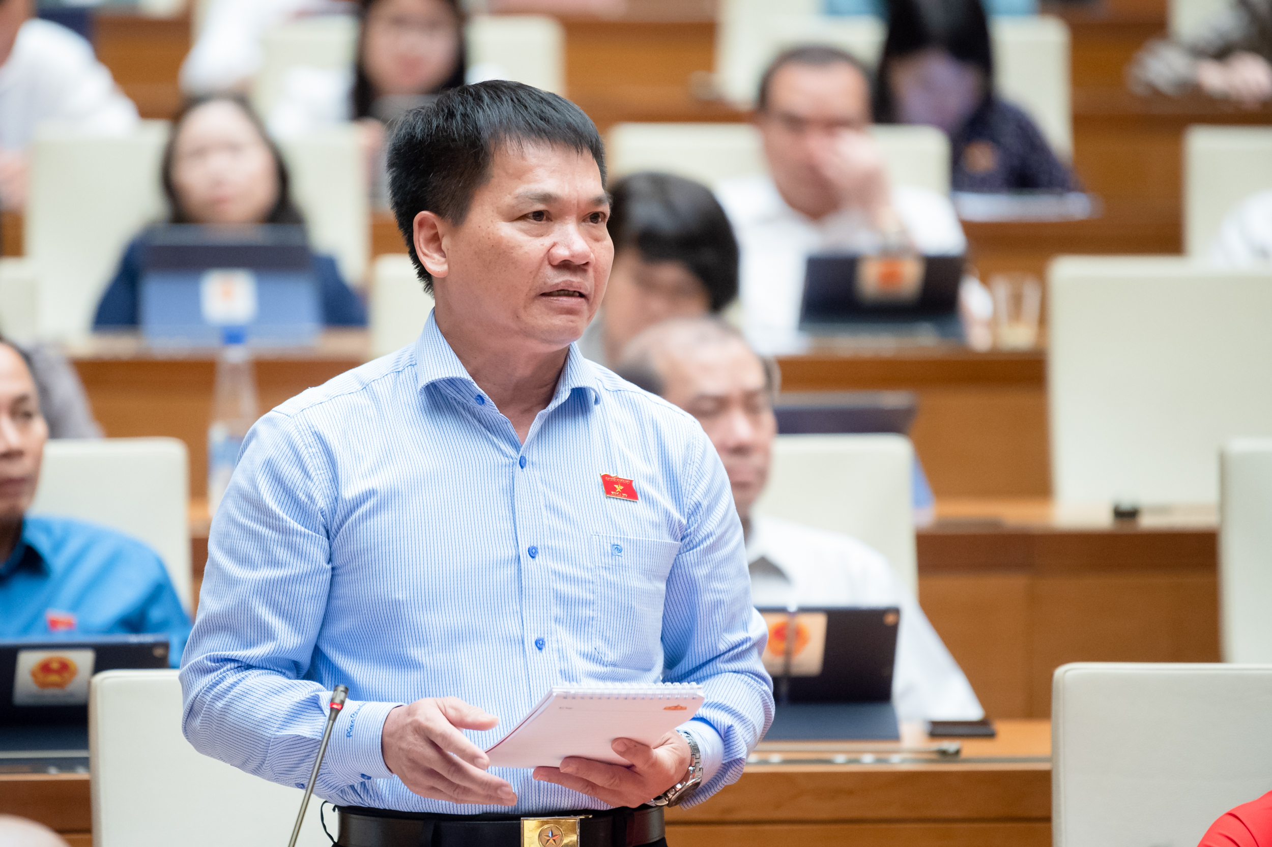 Chiều ngày 1/11: Quốc hội tiếp tục thảo luận về vấn đề kinh tế -xã hội,...