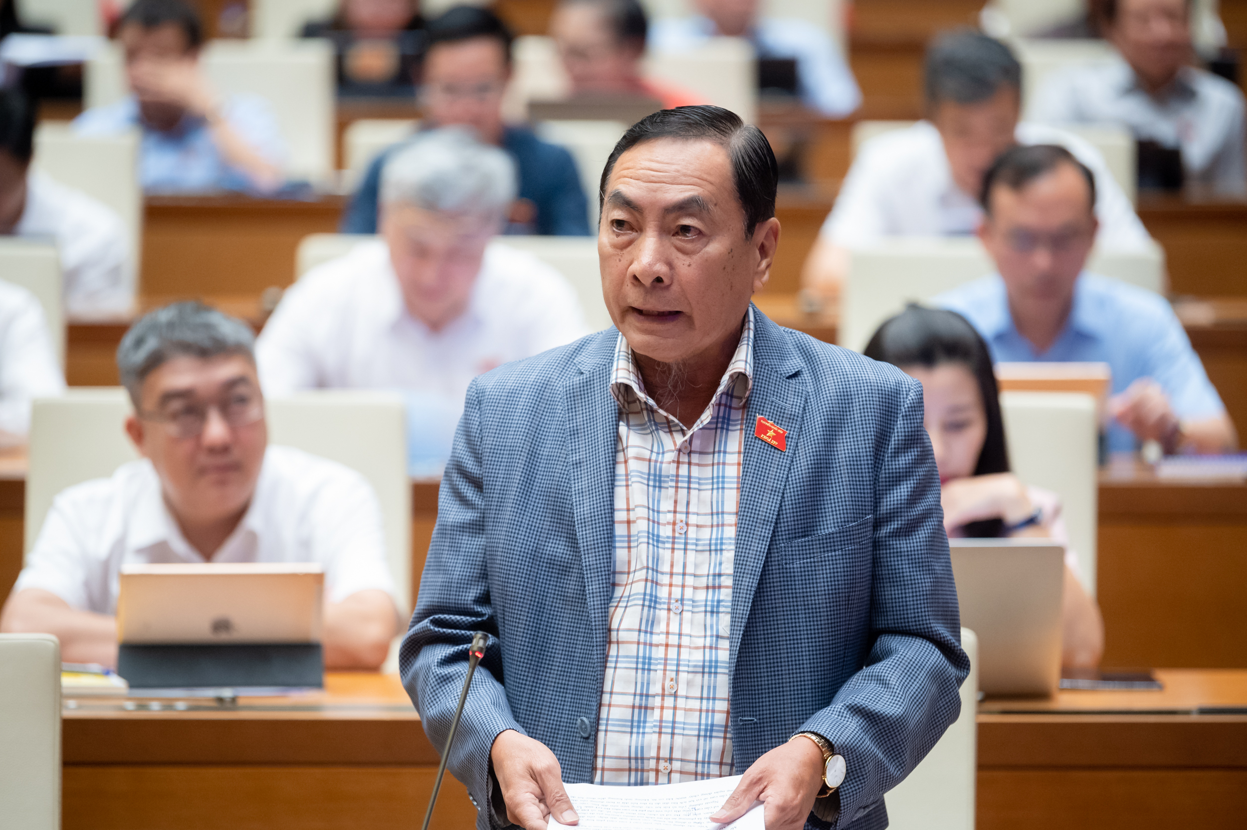 Chiều ngày 1/11: Quốc hội tiếp tục thảo luận về vấn đề kinh tế -xã hội,...