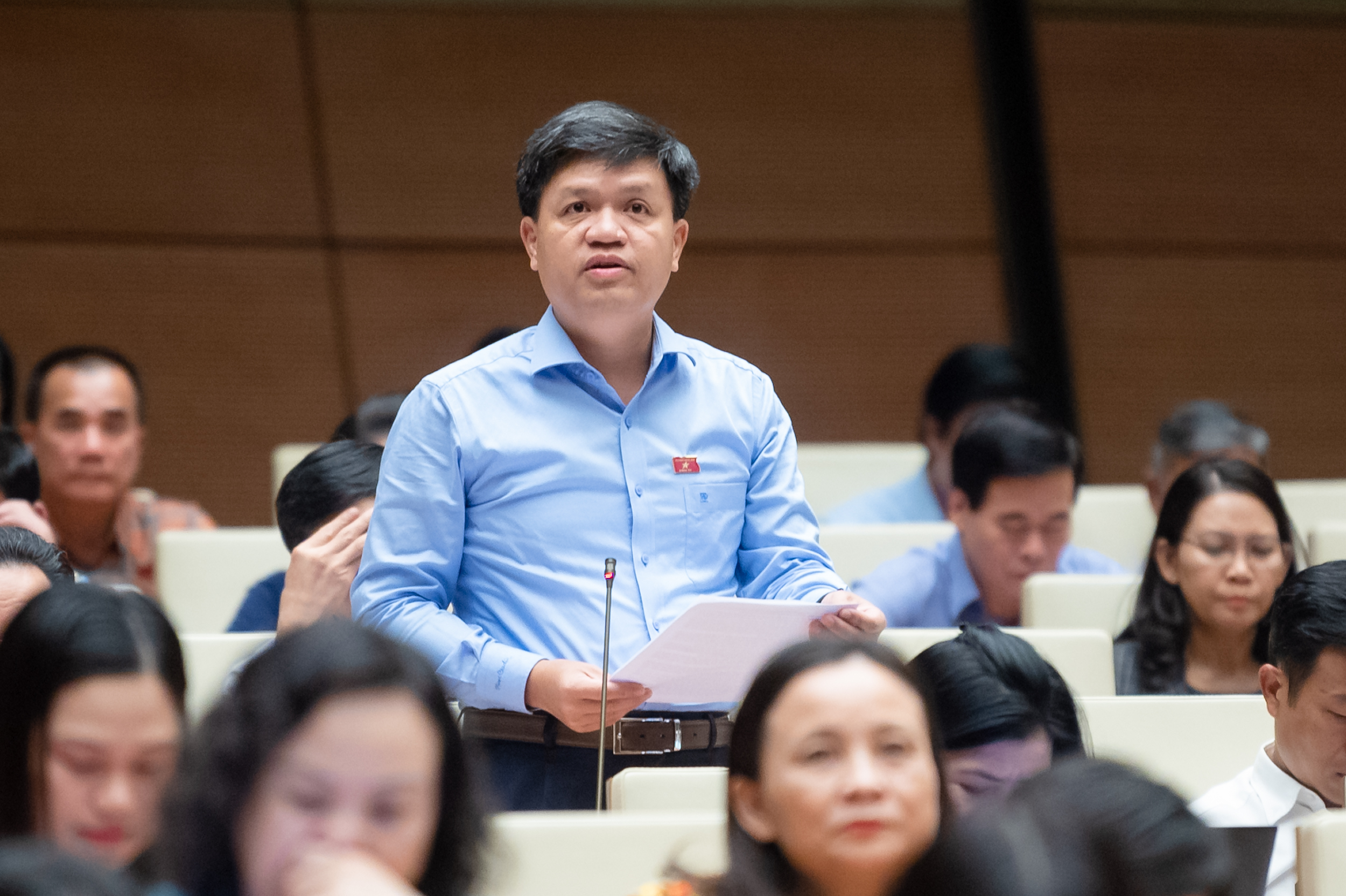 Chiều ngày 1/11: Quốc hội tiếp tục thảo luận về vấn đề kinh tế -xã hội,...