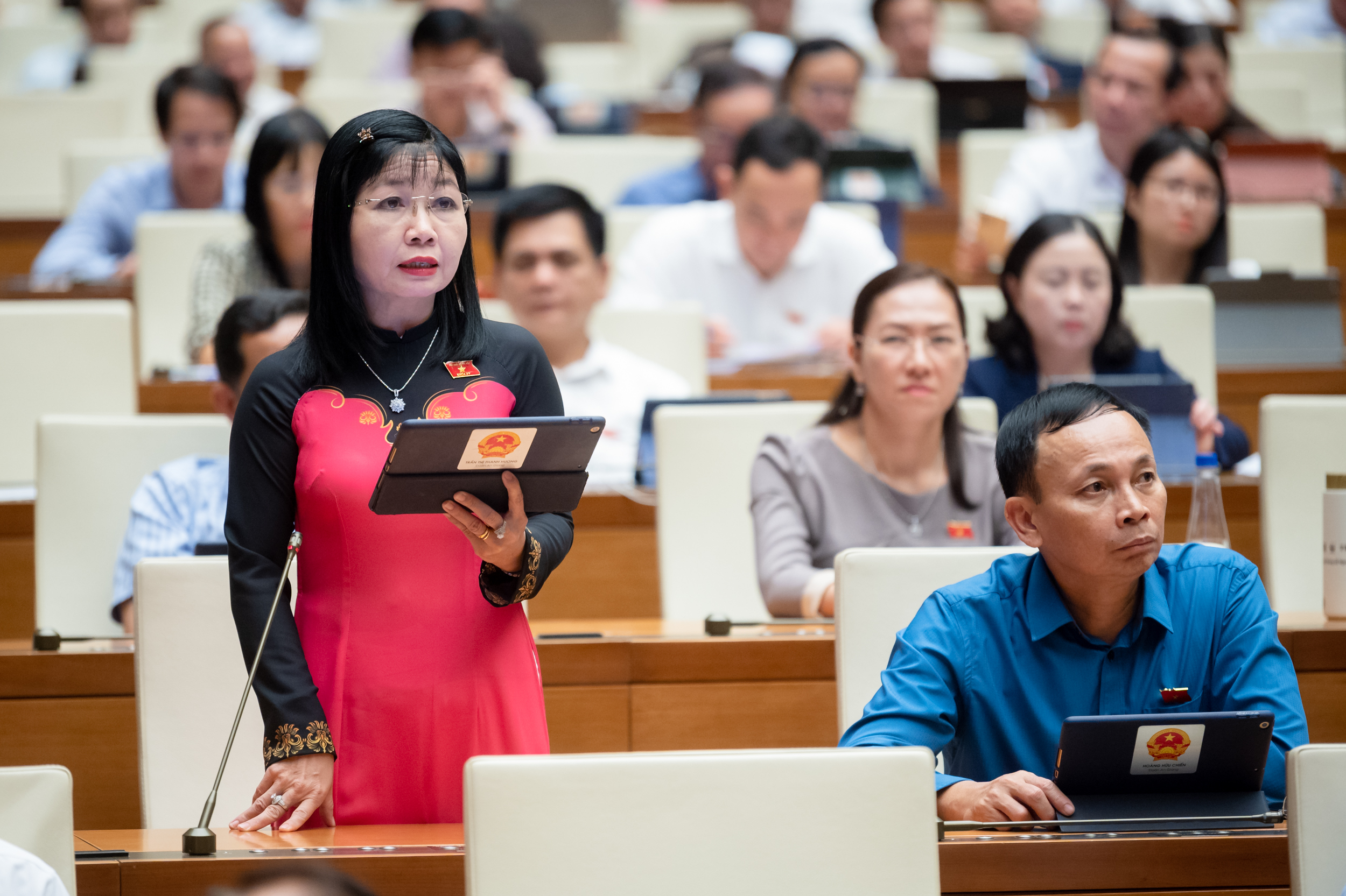 Chiều ngày 1/11: Quốc hội tiếp tục thảo luận về vấn đề kinh tế -xã hội,...