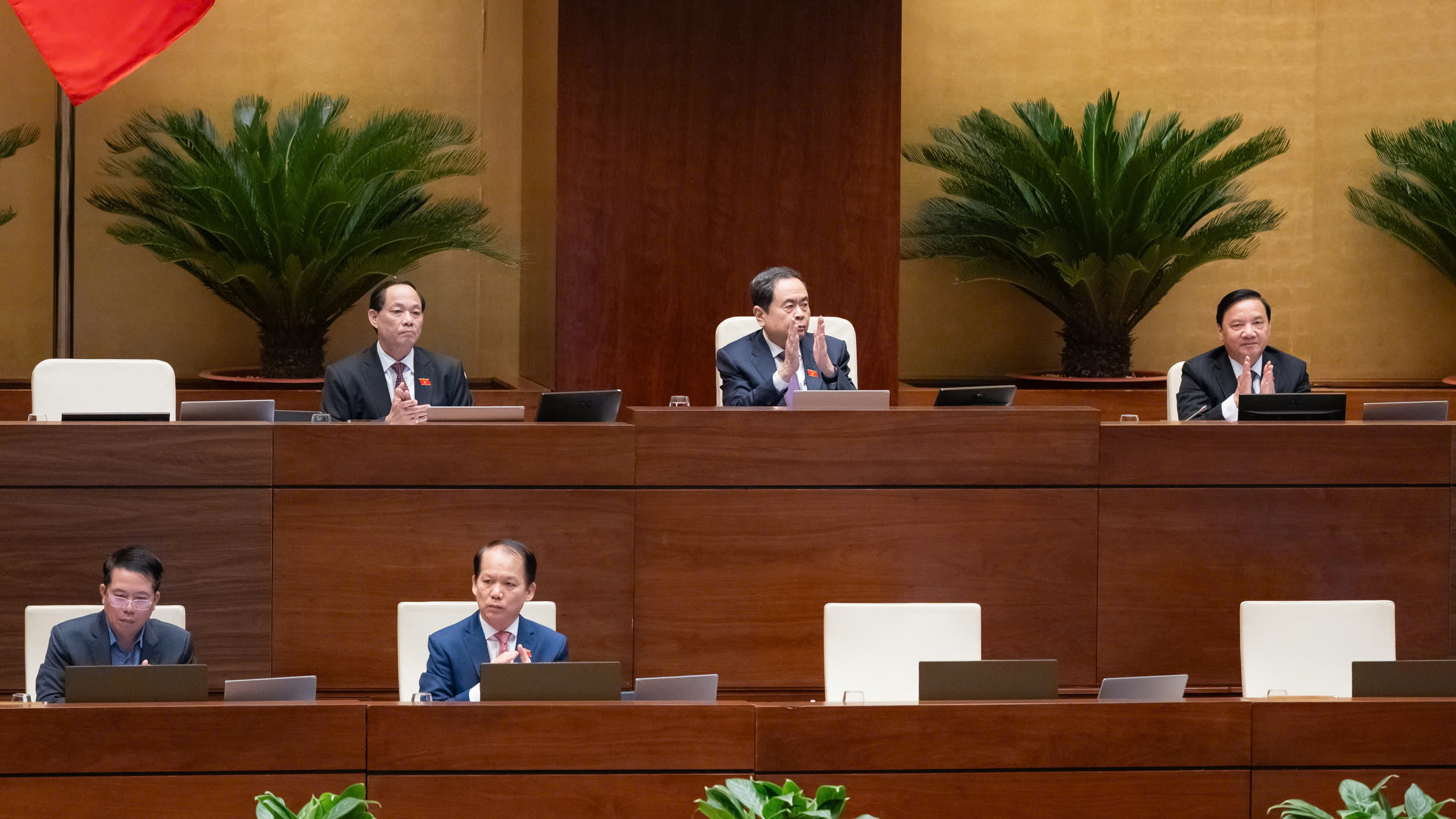 Quốc hội thông qua Luật Thi hành án dân sự (sửa đổi)