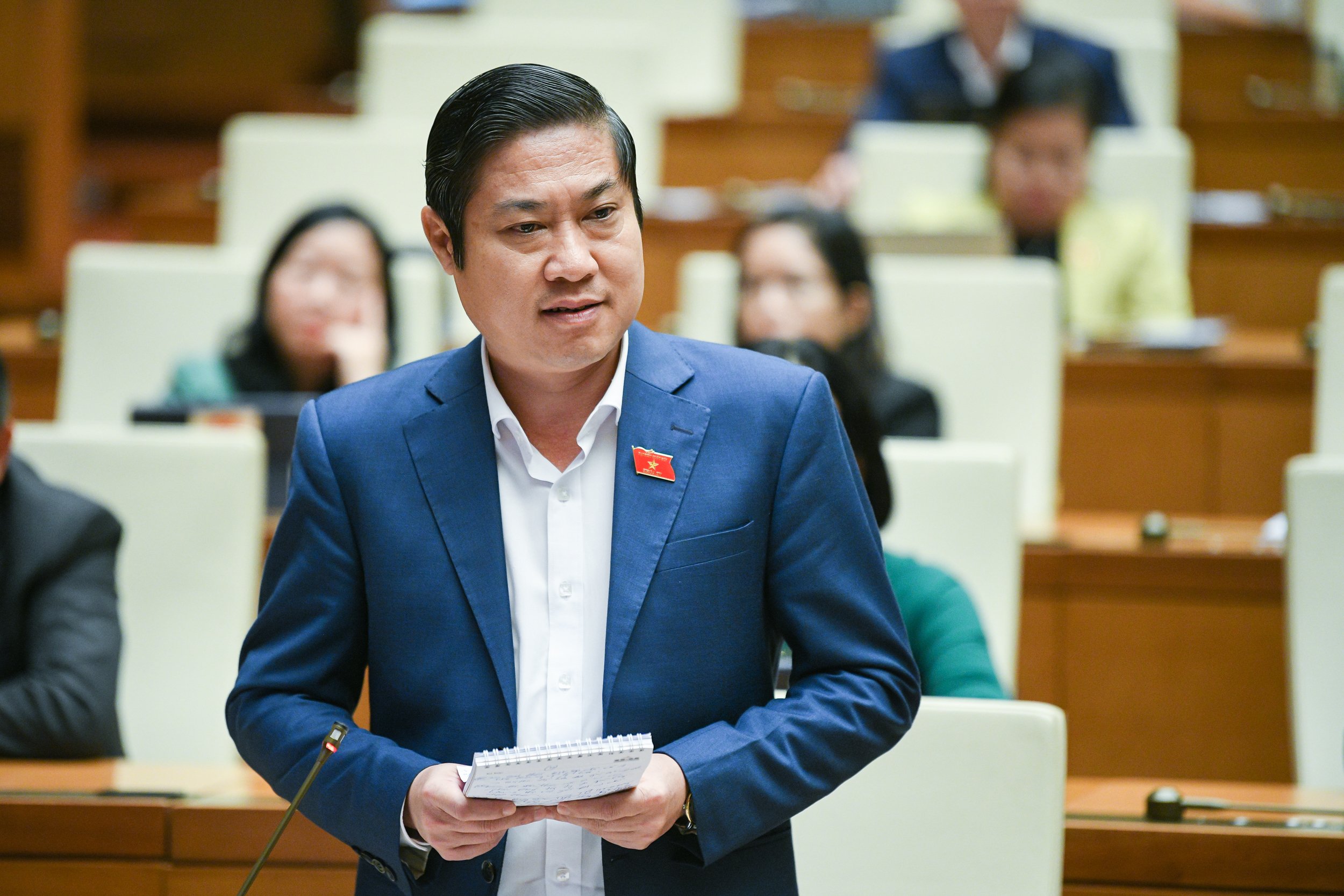 Quốc hội biểu quyết thông qua Luật Thanh tra (sửa đổi), Luật Dầu khí (sửa đổi) và thảo luận về dự án Luật Đất đai (sửa đổi) - 9