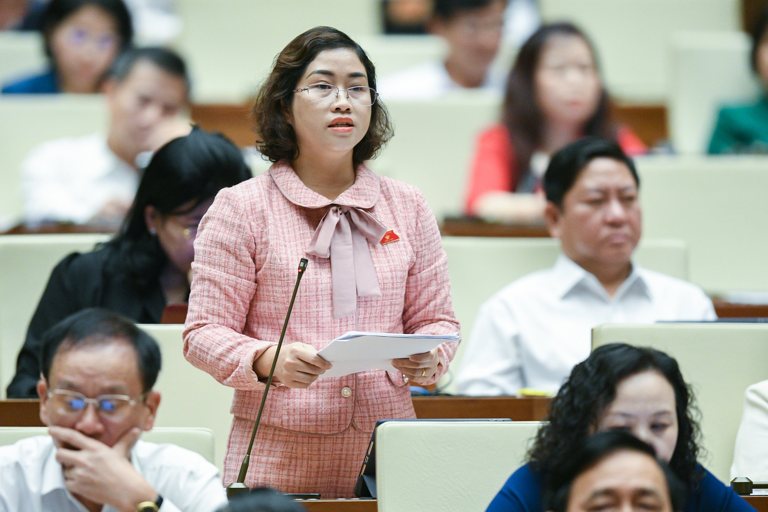 Quốc hội biểu quyết thông qua Nội quy Kỳ họp (sửa đổi) và thảo luận về dự án Luật Đấu thầu (sửa đổi) - 8