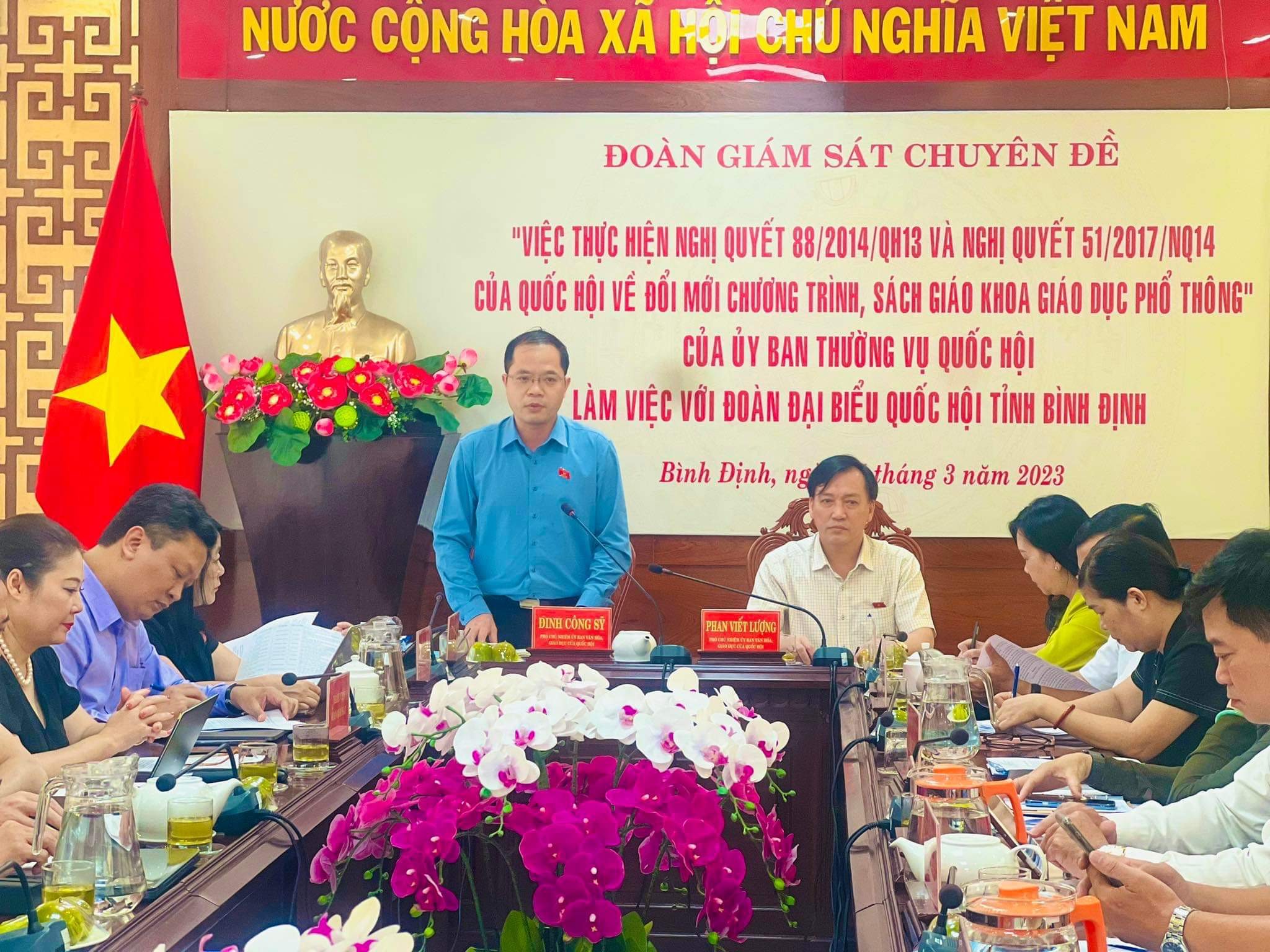 ĐOÀN GIÁM SÁT CỦA UỶ BAN THƯỜNG VỤ QUỐC HỘI LÀM VIỆC VỚI ĐOÀN ĐBQH TỈNH BÌNH ĐỊNH