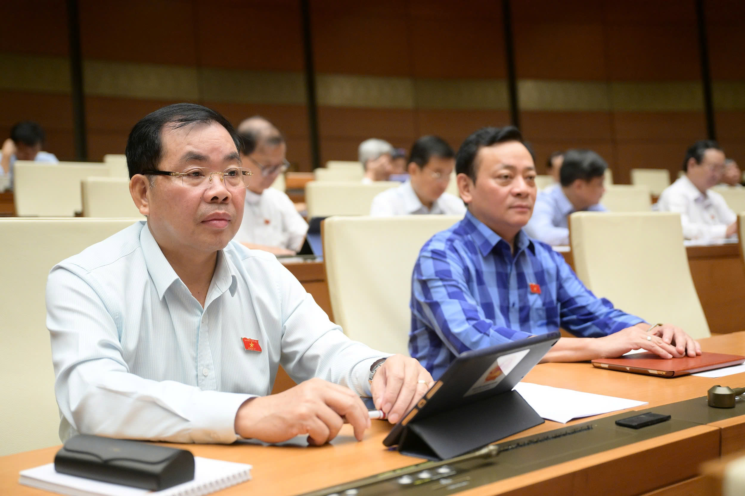 Quốc hội thông qua Luật sửa đổi, bổ sung một số điều của Luật xử lý vi phạm hành chính