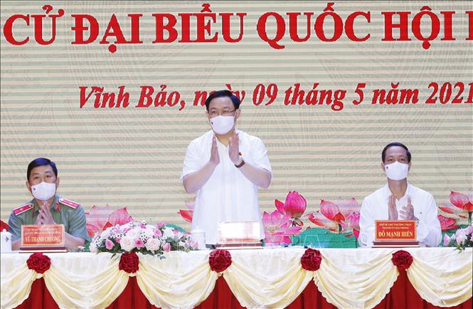 CHỦ TỊCH QUỐC HỘI VƯƠNG ĐÌNH HUỆ TIẾP XÚC CỬ TRI, VẬN ĐỘNG BẦU CỬ TẠI HẢI PHÒNG