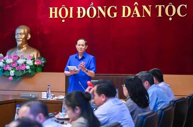 PHÓ CHỦ TỊCH QUỐC HỘI TRẦN QUANG PHƯƠNG LÀM VIỆC VỚI THƯỜNG TRỰC HỘI ĐỒNG DÂN TỘC VỀ TỔ CHỨC VÀ HOẠT ĐỘNG CỦA HỘI ĐỒNG DÂN TỘC KHÓA XV