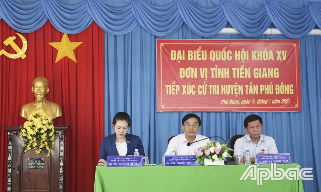 TIỀN GIANG: CỬ TRI HUYỆN TÂN PHÚ ĐÔNG PHẢN ÁNH CÁC VẤN ĐỀ AN SINH XÃ HỘI