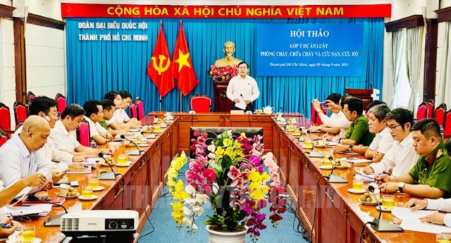 Đoàn ĐBQH Tp. Hồ Chí Minh lấy ý kiến góp ý dự án Luật Phòng cháy, chữa cháy và cứu nạn, cứu hộ