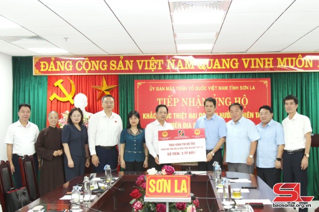 SƠN LA TIẾP NHẬN ỦNG HỘ 3,1 TỶ ĐỒNG KHẮC PHỤC THIÊN TAI