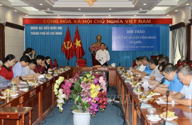 Đoàn ĐBQH Tp. Hồ Chí Minh lấy ý kiến góp ý hoàn thiện dự thảo Luật Công đoàn (sửa đổi)