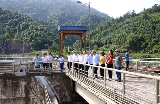 ĐOÀN ĐBQH TỈNH LẠNG SƠN KHẢO SÁT TẠI CÔNG TY CỔ PHẦN SỬ PÁN 1