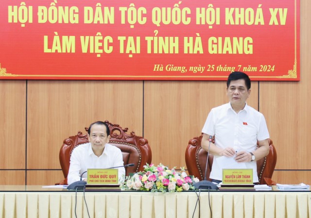 ĐOÀN GIÁM SÁT CỦA HỘI ĐỒNG DÂN TỘC LÀM VIỆC VỚI UBND TỈNH HÀ GIANG