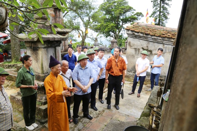 Đoàn ĐBQH tỉnh Quảng Ninh giám sát về công tác bảo tồn và phát huy các giá trị di sản văn hóa tại TP Uông Bí