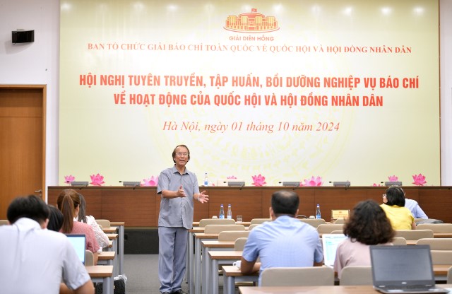 Những kiến thức, kỹ năng cần có để trở thành phóng viên nghị trường