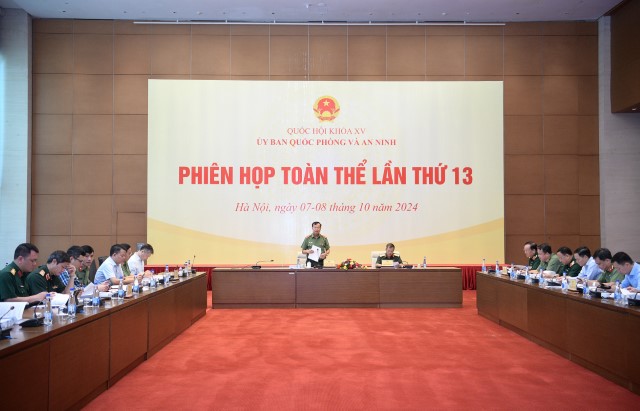 Ủy ban Quốc phòng và An ninh tổ chức Phiên họp toàn thể lần thứ 13