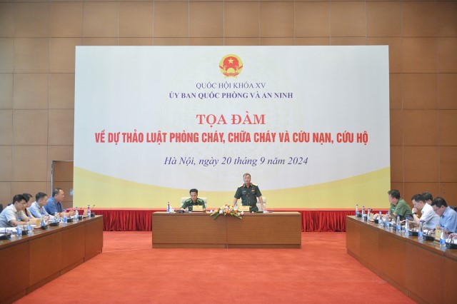 Ủy ban Quốc phòng và An ninh tổ chức Tọa đàm về dự thảo Luật Phòng cháy, chữa cháy và cứu nạn, cứu hộ