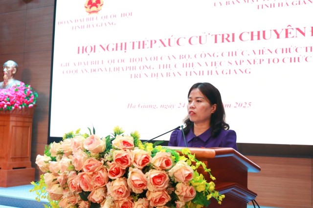 Đoàn ĐBQH tỉnh Hà Giang tiếp xúc cử tri chuyên đề với cán bộ, công chức, viên chức, người lao động