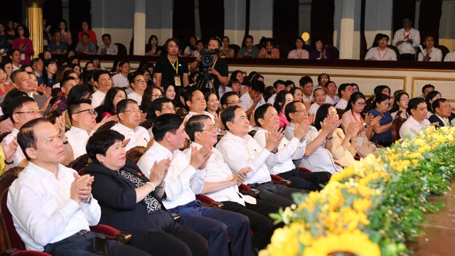 Chủ tịch Quốc hội Trần Thanh Mẫn dự Chương trình nghệ thuật đặc biệt “Nắng Ba Đình”