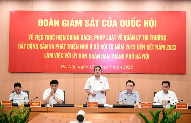 ĐOÀN GIÁM SÁT CỦA QUỐC HỘI LÀM VIỆC VỚI UBND TP.HÀ NỘI VỀ QUẢN LÝ THỊ TRƯỜNG BẤT ĐỘNG SẢN VÀ PHÁT TRIỂN NHÀ Ở XÃ HỘI