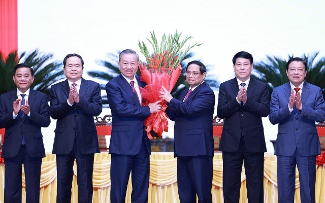 CHỦ TỊCH ĐẢNG NHÂN DÂN CAMPUCHIA HUN SEN CHÚC MỪNG CHỦ TỊCH NƯỚC TÔ LÂM ĐƯỢC BẦU GIỮ CHỨC TỔNG BÍ THƯ