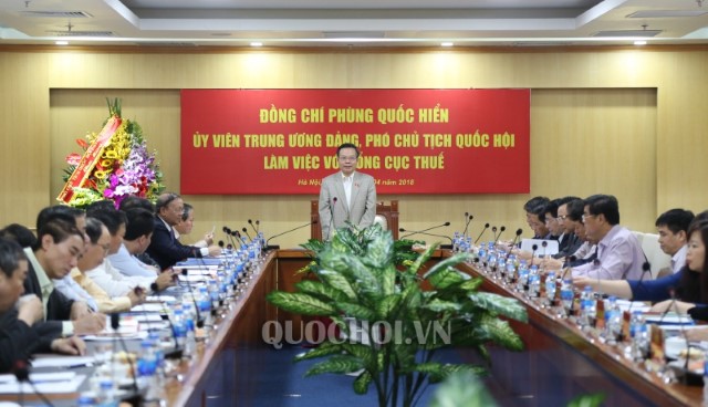 PHÓ CHỦ TỊCH QUỐC HỘI PHÙNG QUỐC HIỂN LÀM VIỆC VỚI TỔNG CỤC THUẾ