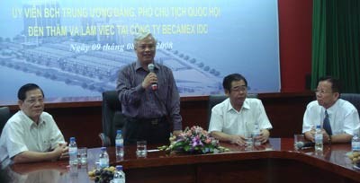 Phó chủ tịch QH Uông Chu Lưu làm việc với Công ty Becamex IDC