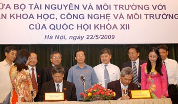 Ký kết hợp tác giữa Bộ Tài nguyên và Môi trường với Ủy ban Khoa học, Công nghệ và Môi trường