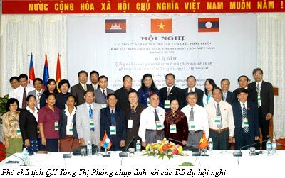 Bí thư Trung ương Đảng, Phó chủ tịch QH Tòng Thị Phóng và Phó chủ tịch QH Lào Xaysomphone Phomvihane tham dự Hội nghị Vai trò của QH đối với Tam giác phát triển khu vực biên giới ba nước Campuchia – Lào - Việt Nam