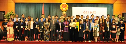 Phó chủ tịch QH Tòng Thị Phóng tiếp Đoàn ĐB dự Festival thanh niên các dân tộc Việt Nam năm 2011