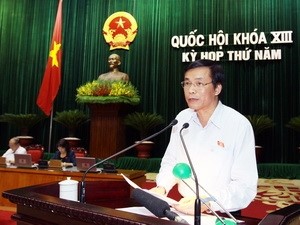 Quốc hội xem xét chương trình giám sát năm 2014