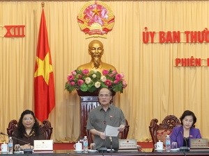 Ủy ban Thường vụ Quốc hội cho ý kiến về tình hình kinh tế xã hội 2013