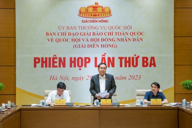 PHÓ CHỦ TỊCH THƯỜNG TRỰC QUỐC HỘI TRẦN THANH MẪN CHỦ TRÌ PHIÊN HỌP THỨ BA CỦA BAN CHỈ ĐẠO GIẢI DIÊN HỒNG