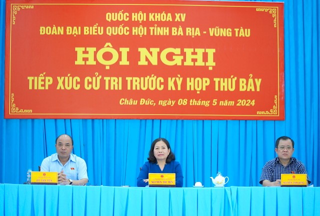 ĐOÀN ĐBQH TỈNH BÀ RỊA - VŨNG TÀU TIẾP XÚC CỬ TRI PHÚ MỸ VÀ CHÂU ĐỨC