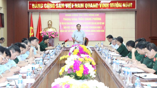 PHÓ CHỦ TỊCH QUỐC HỘI, THƯỢNG TƯỚNG TRẦN QUANG PHƯƠNG LÀM VIỆC VỚI BAN CHỈ ĐẠO PHÒNG KHÔNG NHÂN DÂN TỈNH HƯNG YÊN