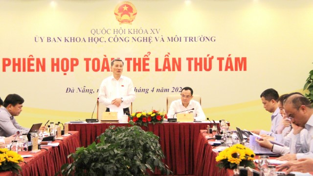 ỦY BAN KHOA HỌC, CÔNG NGHỆ VÀ MÔI TRƯỜNG THẨM TRA BÁO CÁO CỦA CHÍNH PHỦ VỀ THỰC HIỆN CÁC NGHỊ QUYẾT CỦA QUỐC HỘI VỀ CHUYỂN MỤC ĐÍCH SỬ DỤNG RỪNG