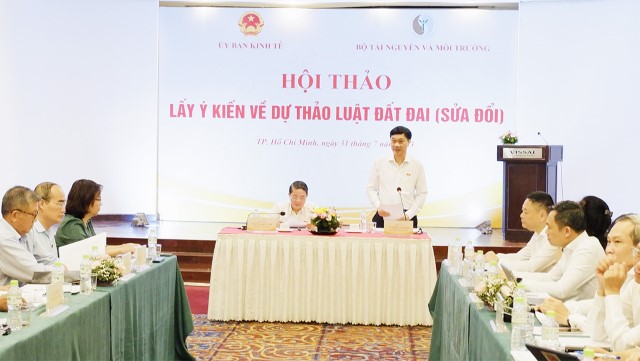 LUẬT ĐẤT ĐAI (SỬA ĐỔI): NÊN XEM XÉT CẤP GIẤY CHỨNG NHẬN QUYỀN SỬ DỤNG ĐẤT Ở KHÔNG CÓ GIẤY TỜ THEO QUY HOẠCH