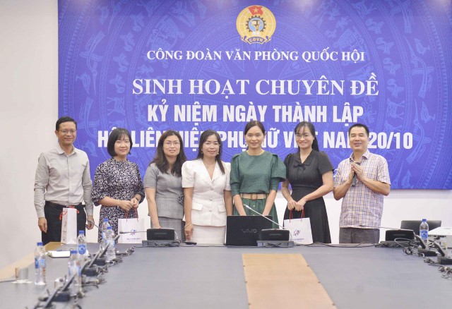 CÔNG ĐOÀN CƠ QUAN VĂN PHÒNG QUỐC HỘI TỔ CHỨC SINH HOẠT CHUYÊN ĐỀ KỶ NIỆM 93 NĂM NGÀY THÀNH LẬP HỘI LIÊN HIỆP PHỤ NỮ VIỆT NAM